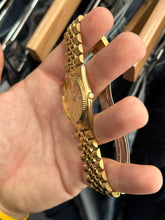 Load image into Gallery viewer, Vintage 1989 Seiko Presidential Gold Day Date 36MM Quartz Watch

