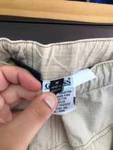 Load image into Gallery viewer, Vintage Guess Jeans Nylon RipStop Style Cargo Pants Size Medium
