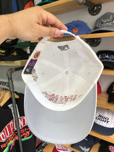 Load image into Gallery viewer, Vintage Starter Chicago Blackhawks Spellout Snapback
