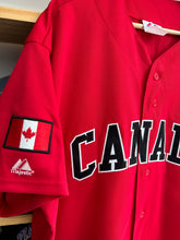 Load image into Gallery viewer, Vintage 2006 Majestic Canada World Baseball Classic Blank Jersey 2XL
