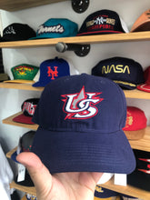Load image into Gallery viewer, 2000s New Era Team USA World Baseball Classic Snapback
