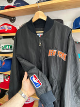 Load image into Gallery viewer, Vintage Starter New York Knicks Black Half Zip Back Patch Windbreaker Large
