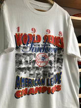 Load image into Gallery viewer, Vintage 1998 Yankees ALCS Champions Tee Size XL

