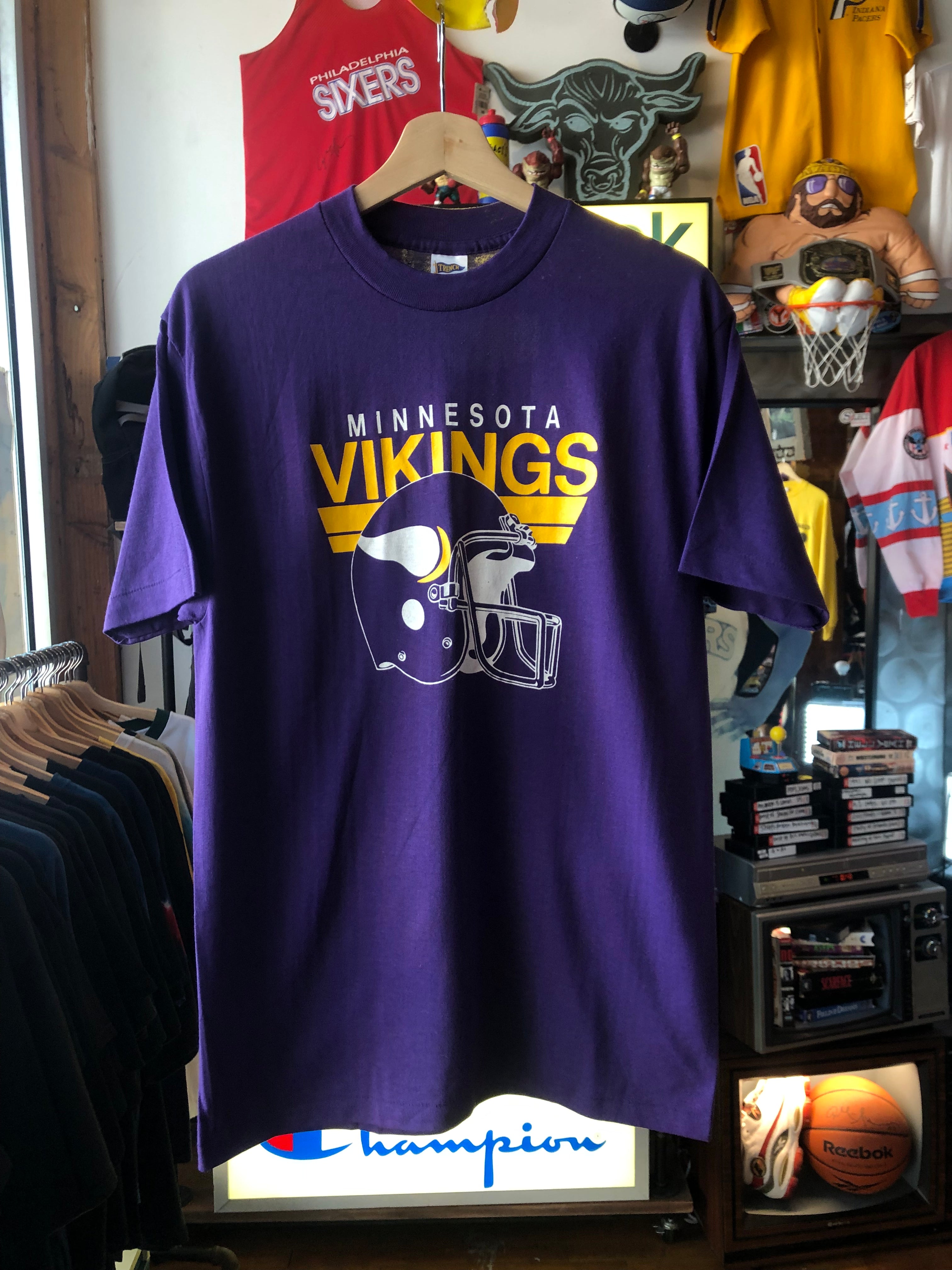 Vintage 80s MINNESOTA VIKINGS NFL Champion T-Shirt L