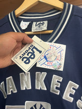 Load image into Gallery viewer, Vintage 90s Lee Yankees Embroidered Patch Tee Size Large
