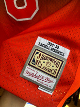 Load image into Gallery viewer, Mitchell &amp; Ness New York Knicks Latrell Sprewell Hardwood Classics Gradient Set Size XL
