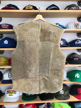 Load image into Gallery viewer, Vintage Walter Davoucci Reversible Shearling Leather Vest Size Large
