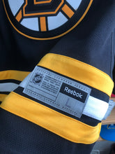 Load image into Gallery viewer, Deadstock 2014 Reebok Boston Bruins Blank Jersey Size Large
