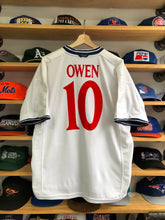 Load image into Gallery viewer, Vintage 1999-2001 Umbro England Michael Owen Jersey Size XL
