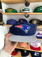 Load image into Gallery viewer, Deadstock Vintage Logo 7 New England Patriots Plain Logo Snapback
