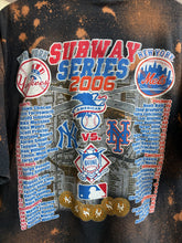 Load image into Gallery viewer, Vintage 2006 Mets Yankees Subway Series Bootleg Bleached Tee XL
