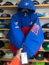Load image into Gallery viewer, Vintage Logo Athletic New England Patriots Sharktooth Puffer Jacket Size Medium
