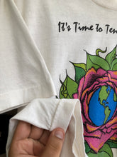 Load image into Gallery viewer, Vintage 1992 Earth ￼Revival￼ Tee Size Large
