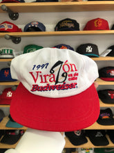 Load image into Gallery viewer, Vintage 1997 “Virazón va de Calle” Budweiser Promo Snapback Hat
