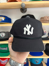 Load image into Gallery viewer, Vintage Yankees Black Cobra Roped Custom Snapback
