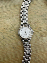 Load image into Gallery viewer, Vintage 1998 Seiko Stainless Steel 50M Quartz Watch
