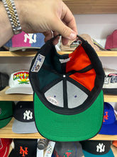 Load image into Gallery viewer, Vintage 90s Starter BBD Bell Biv Devoe Flip Side R&amp;B SnapBack
