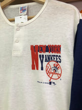 Load image into Gallery viewer, Vintage 1990 New York Yankees 3/4th Sleeve Paper Thin Tee Size Medium
