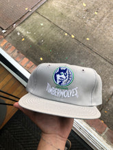 Load image into Gallery viewer, Vintage 90s Deadstock NBA Minnesota Timberwolves Twins Snapback
