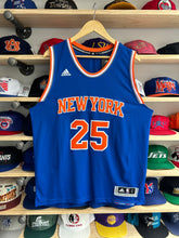 Load image into Gallery viewer, New York Knicks Adidas Derrick Rose Swingman Jersey Large NWT
