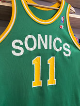 Load image into Gallery viewer, Vintage Early 90s Champion Seattle Sonics Detlef Schrempf Jersey Size 44/L
