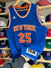 Load image into Gallery viewer, New York Knicks Adidas Derrick Rose Swingman Jersey Large NWT
