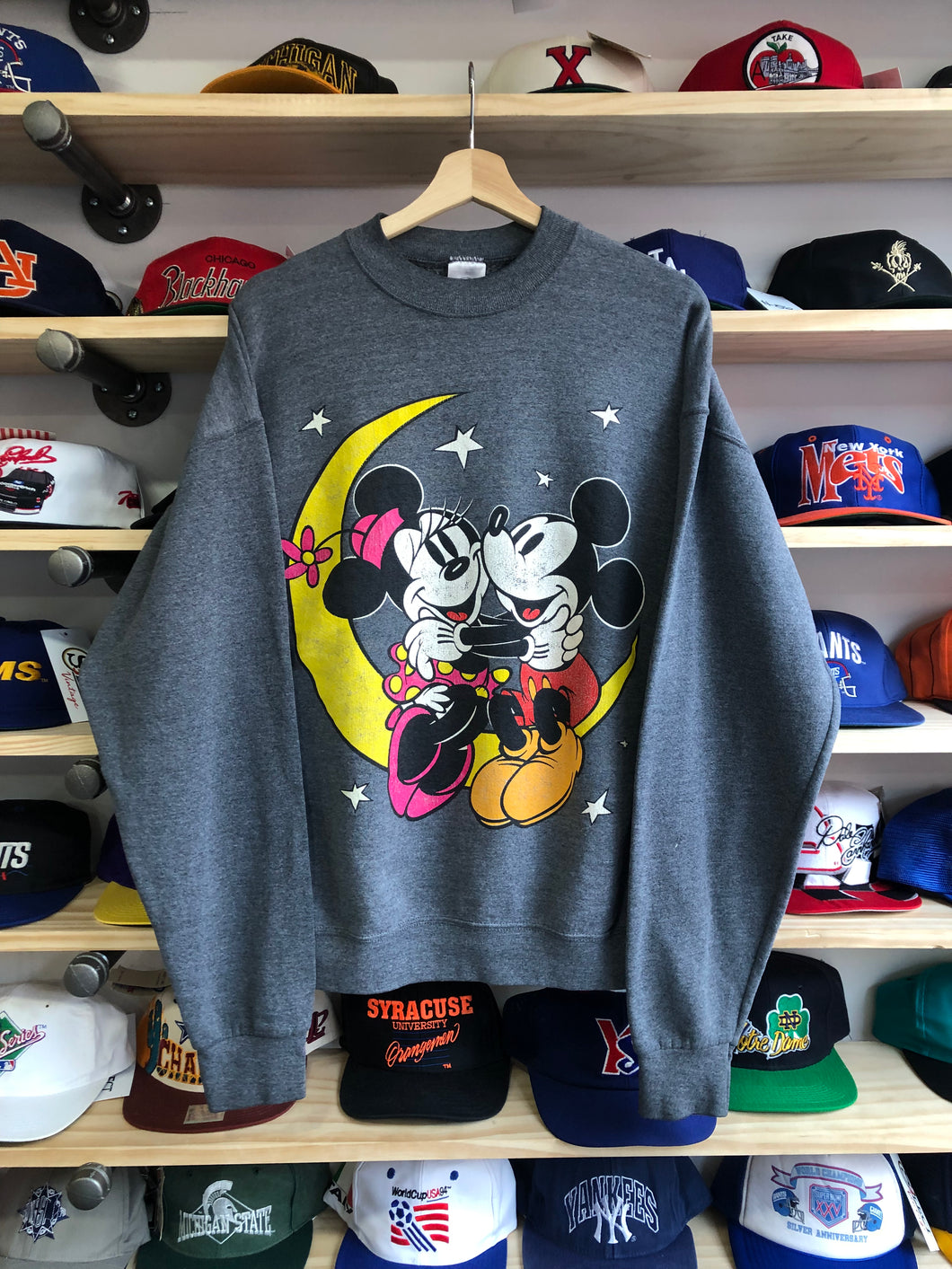 Vintage Mickey Mouse & Minnie Mouse Crewneck Size L/XL