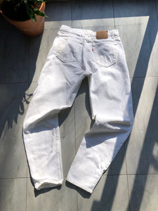 Vintage 1994 Levi’s 550 Relaxed Fit White Jeans Size 36x34