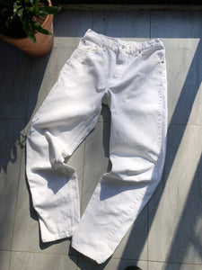 Vintage 1994 Levi’s 550 Relaxed Fit White Jeans Size 36x34