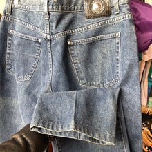 Load image into Gallery viewer, Vintage Made In Italy Versace Jeans Signature Jeans Size 42 X 56
