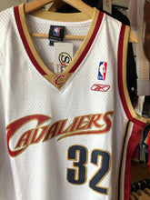 Load image into Gallery viewer, Cleveland Cavaliers Larry Hughes Reebok Swingman Large
