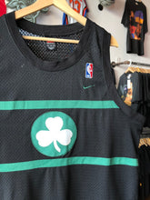 Load image into Gallery viewer, Nike Team Boston Celtics Paul Pierce Swingman Size XL
