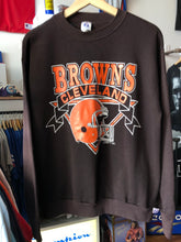 Load image into Gallery viewer, Vintage Logo 7 Cleveland Browns Crewneck Sweater Size Medium
