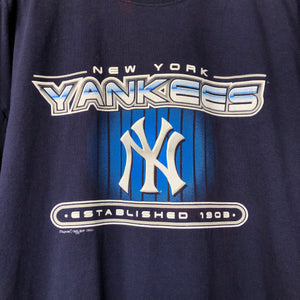 Vintage 2001 Majestic New York Yankees Tee Size XL